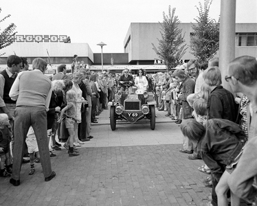 856083 Afbeelding van de door de Pionier Automobielen Club (P.A.C.) georganiseerde oldtimer-rit naar Noordwijkerhout, ...